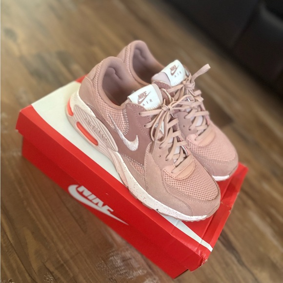 Women’s Nike Air Max Size 8. Pink Oxford Rose - Picture 4 of 9